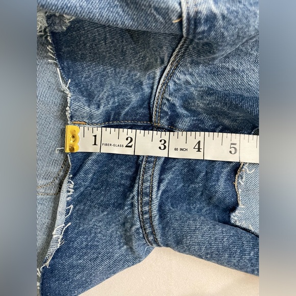 NWT Good American Good 90’s Denim Shorts in Indigo Distressed Size 8 - Picture 14 of 14